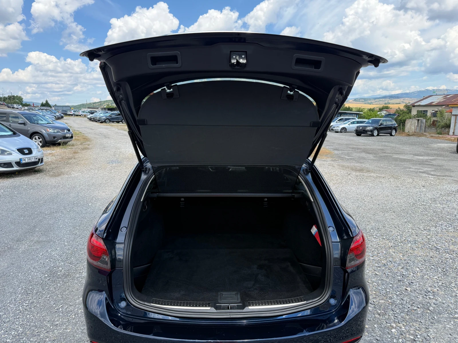 Mazda 6 2.2, снимка 11 - Автомобили и джипове - 55223577