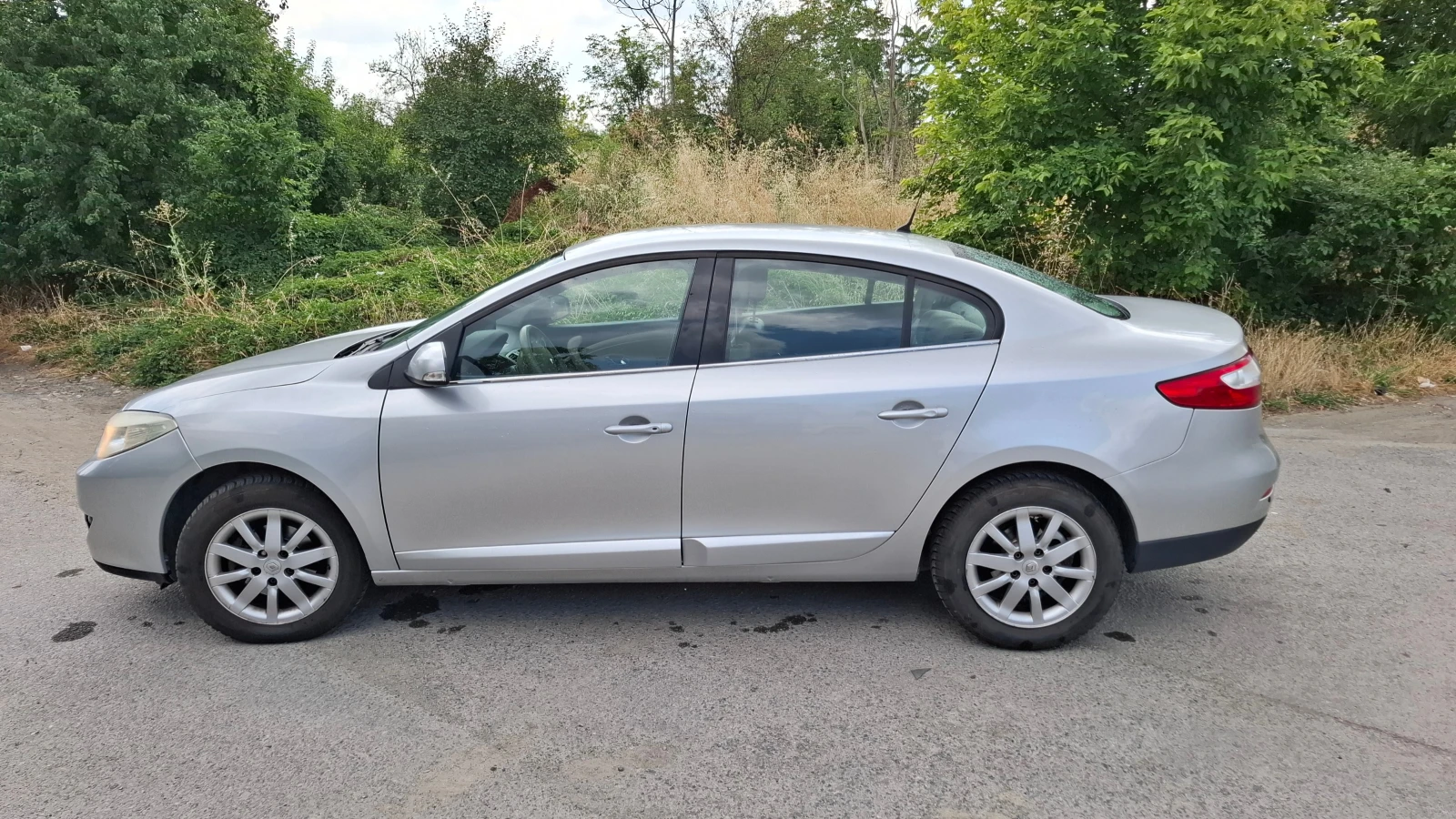 Renault Fluence, снимка 3 - Автомобили и джипове - 55313588