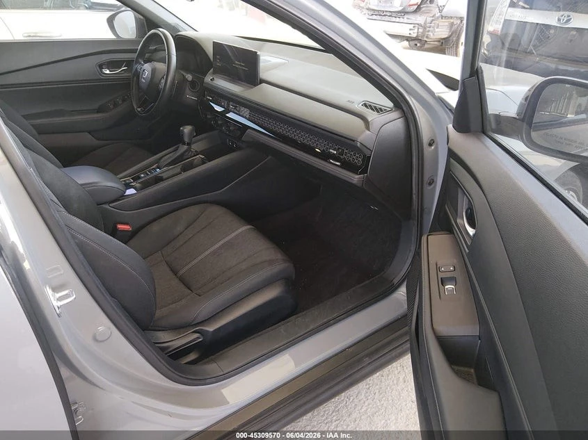 Honda Accord * HYBRID* SPORT* ПАНО* KEYLESS* Camera* ПОДГРЕВ* , снимка 10 - Автомобили и джипове - 55465099