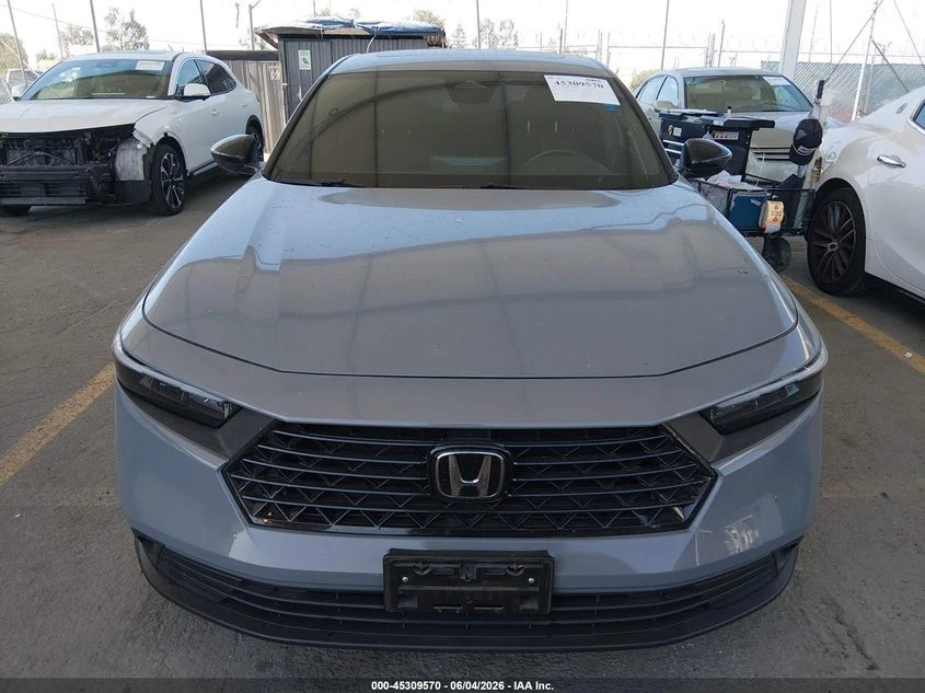 Honda Accord * HYBRID* SPORT* ПАНО* KEYLESS* Camera* ПОДГРЕВ* , снимка 2 - Автомобили и джипове - 55465099