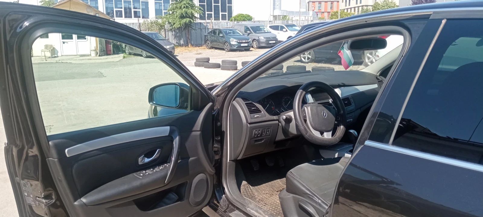 Renault Laguna, снимка 5 - Автомобили и джипове - 56601023