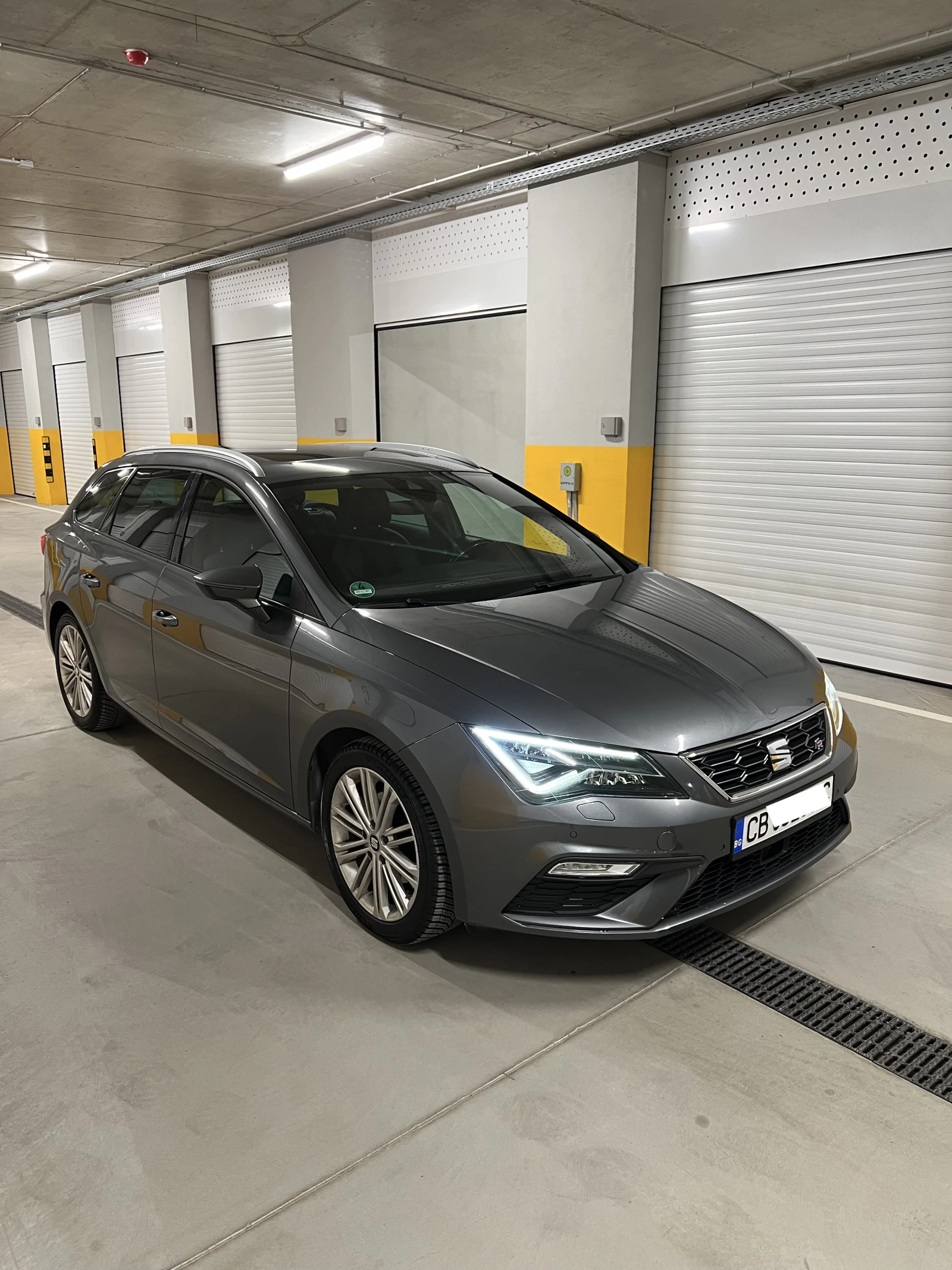 Seat Leon 2.0 TDI FR, снимка 6 - Автомобили и джипове - 56732543