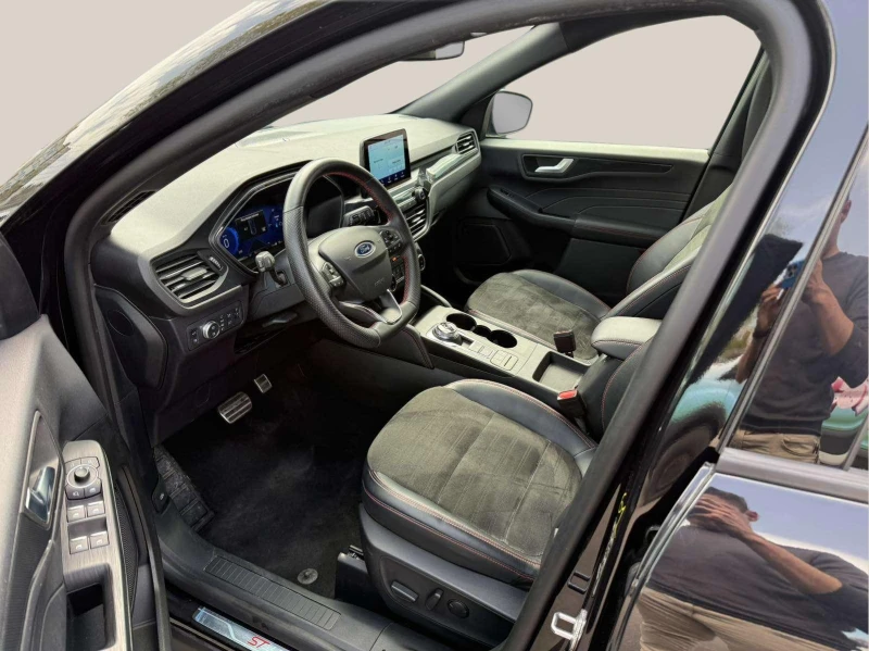 Ford Kuga 2.5 PHEV, снимка 9 - Автомобили и джипове - 51660992