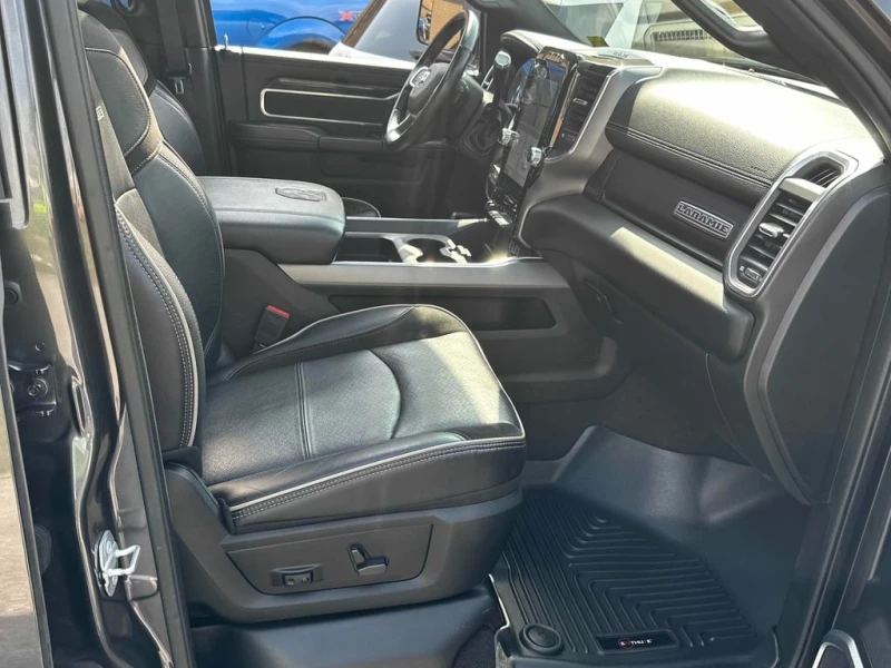 Dodge RAM 2500 * Laramie * CARFAX * БЕЗ ПЪРВОНАЧАЛНА ВНОСКА, снимка 11 - Автомобили и джипове - 53091131