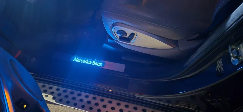 Mercedes-Benz GL 550, снимка 8 - Автомобили и джипове - 53140269