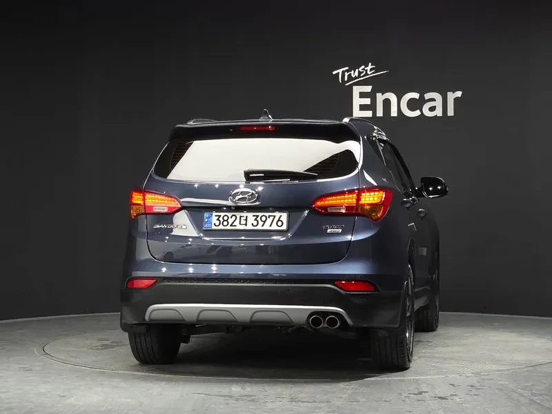 Hyundai Santa fe 2.2 CRDI 4WD - САМО 30% АВАНС, снимка 4 - Автомобили и джипове - 55740245