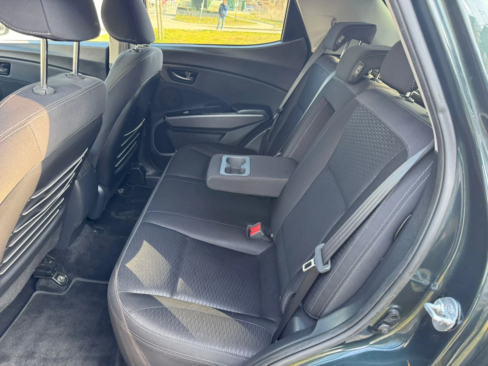 SsangYong XLV 1.6D/СЕРВИЗНА ИСТОРИЯ ! ! !, снимка 13 - Автомобили и джипове - 53764941