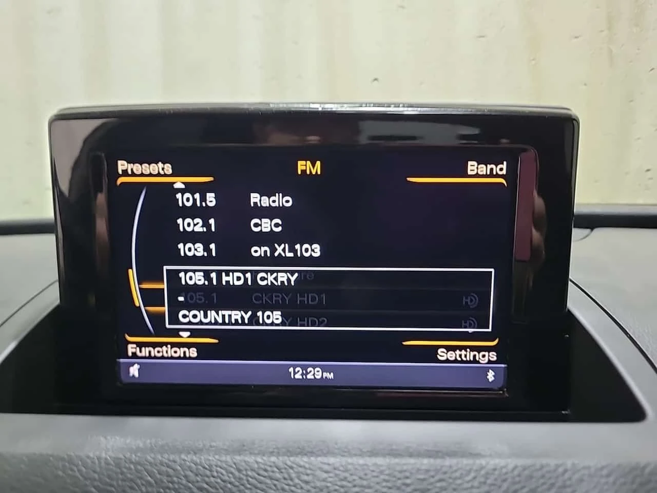 Audi Q3 * PROGRESSIV * ПОДГРЕВИ * CARFAX * ШИБИДАХ, снимка 11 - Автомобили и джипове - 54000882