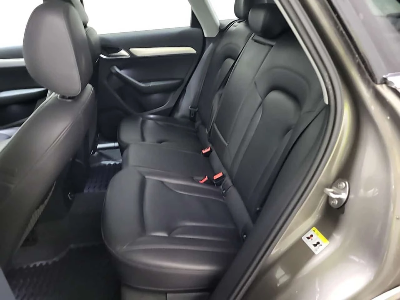 Audi Q3 * PROGRESSIV * ПОДГРЕВИ * CARFAX * ШИБИДАХ, снимка 12 - Автомобили и джипове - 54000882