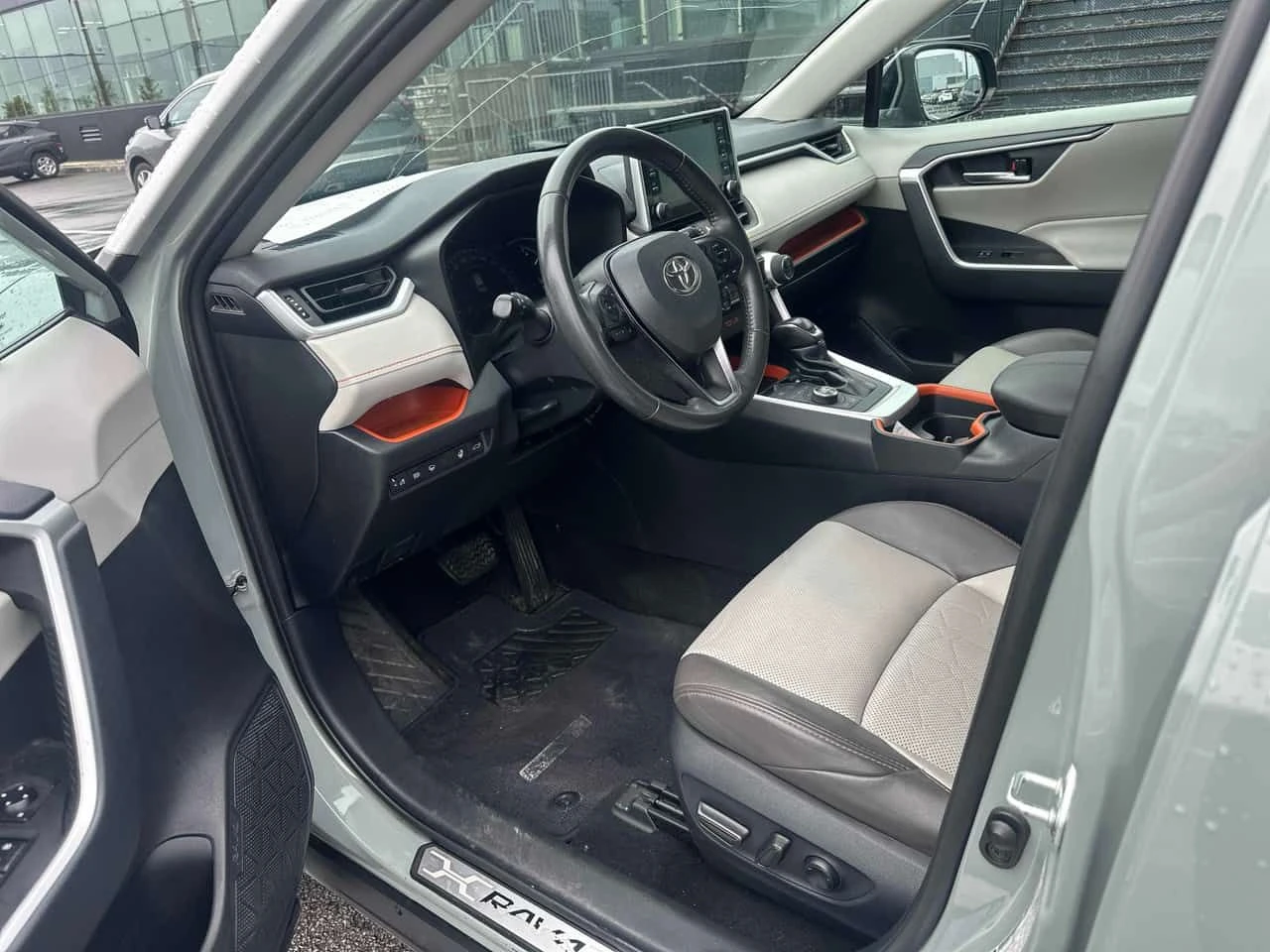Toyota Rav4 * Trail * CARFAX * ОПЦИЯ ЗА ФИНАНСИРАНЕ, снимка 14 - Автомобили и джипове - 55547379