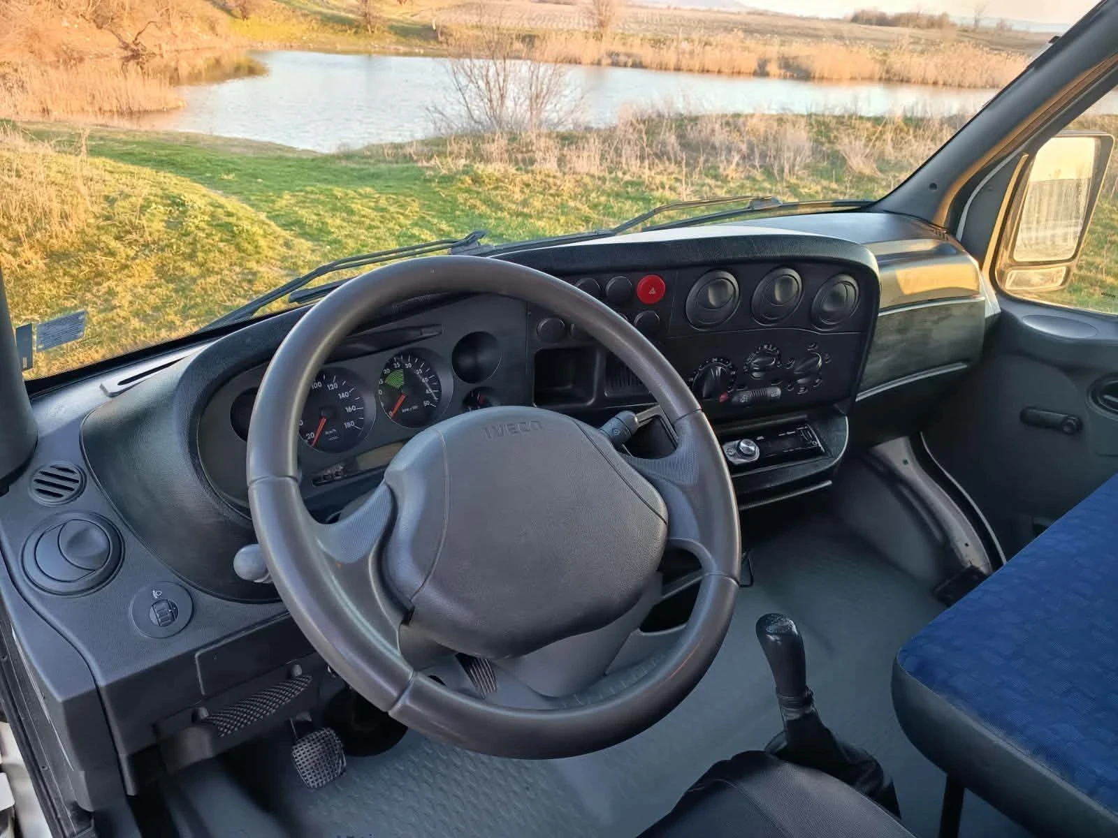 Iveco Daily 35S12 2.3 дизел КЛИМАТИК, снимка 9 - Бусове и автобуси - 53888859