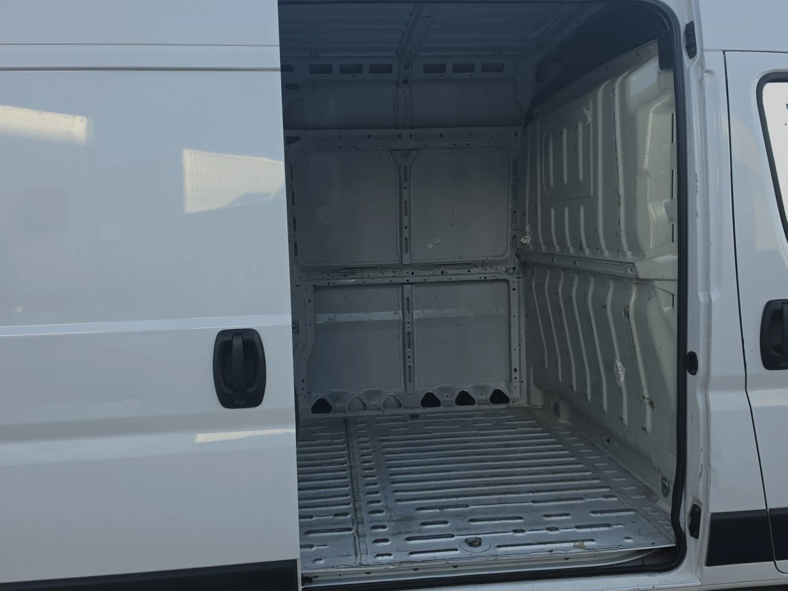 Citroen Jumper FT 35 L3H2 2.2 BlueHDI 140 BVM6 S&S E6.4//2309438 | Mobile.bg � ����������� 12
