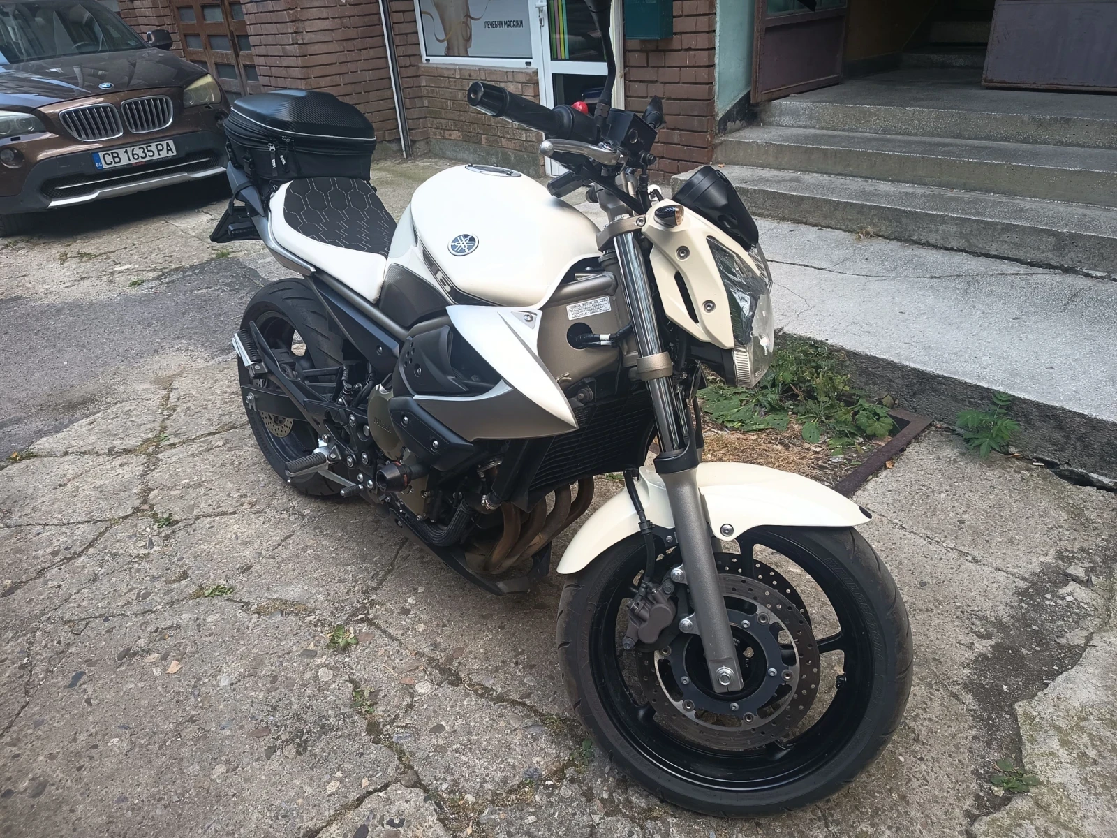 Yamaha XJ6