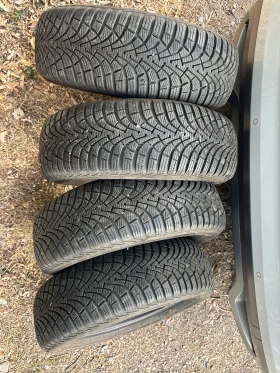 Гуми Зимни 205/60R16, снимка 1