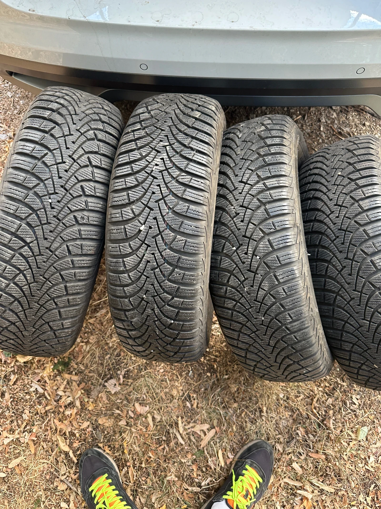Гуми Зимни 205/60R16, снимка 2 - Гуми и джанти - 56182654