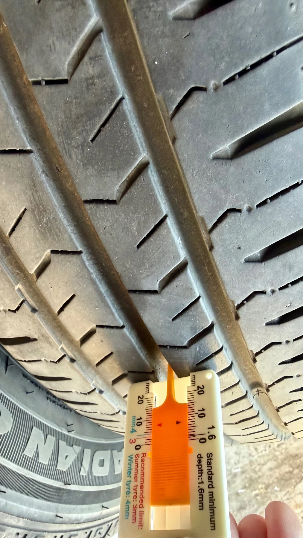 ���� 195/70R15 | Mobile.bg � ����������� 2