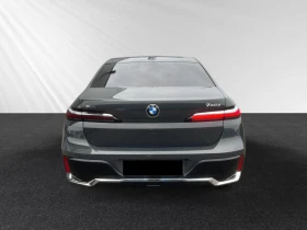 BMW 740 d/xDrive/M-SPORT/ICONIC GLOW/SKY LOUNGE/B&W/HEADUP, снимка 6