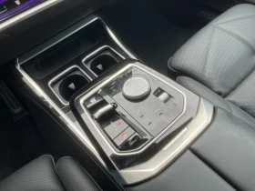 BMW 740 d/xDrive/M-SPORT/ICONIC GLOW/SKY LOUNGE/B&W/HEADUP, снимка 11