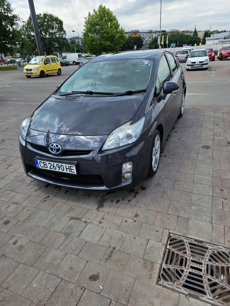 Toyota Prius, снимка 8 - Автомобили и джипове - 46427806