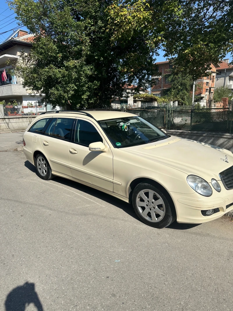 Mercedes-Benz E 200, снимка 3 - Автомобили и джипове - 47291901