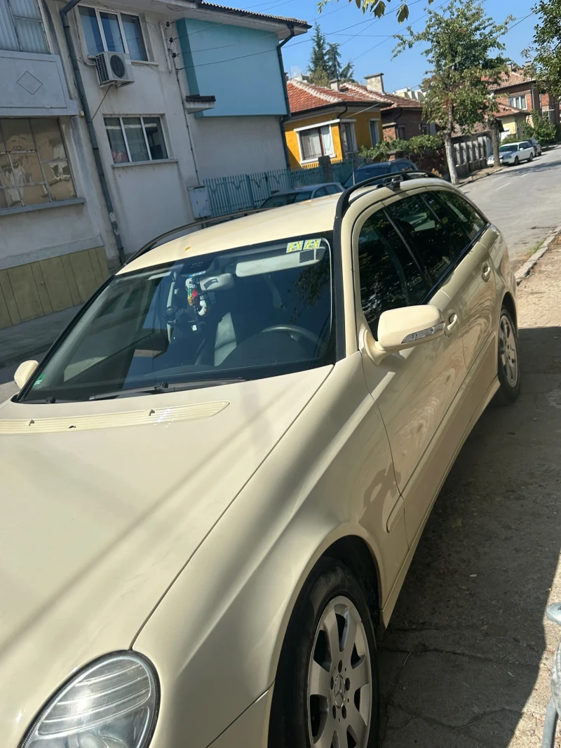 Mercedes-Benz E 200, снимка 13 - Автомобили и джипове - 47291901