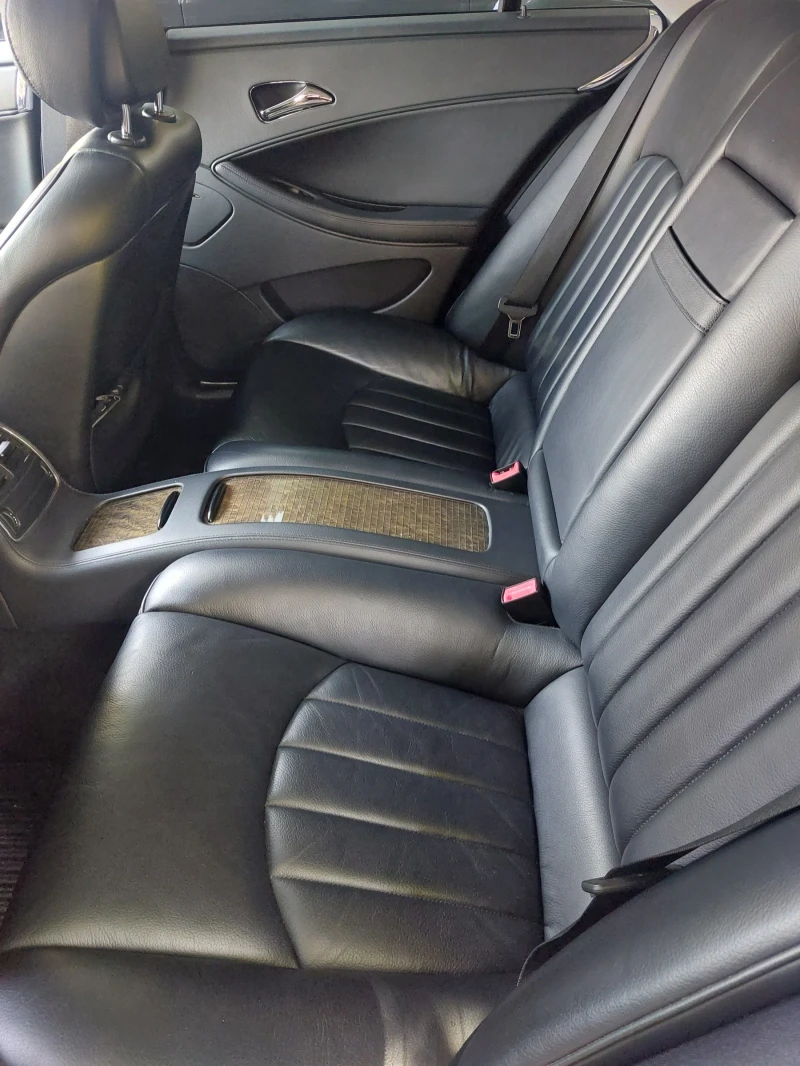 Mercedes-Benz CLS 320, снимка 15 - Автомобили и джипове - 52396707