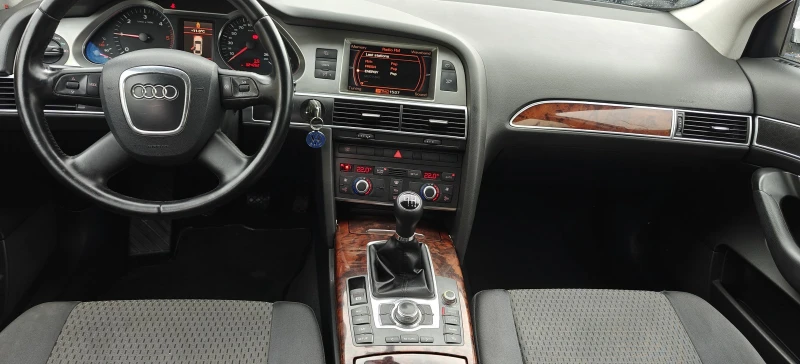 Audi A6 Седан2.0Д-Ръчка, снимка 13 - Автомобили и джипове - 52319224