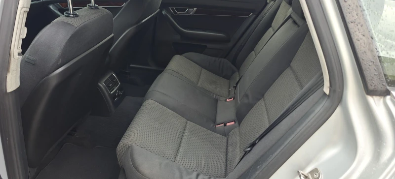 Audi A6 Седан2.0Д-Ръчка, снимка 12 - Автомобили и джипове - 52319224