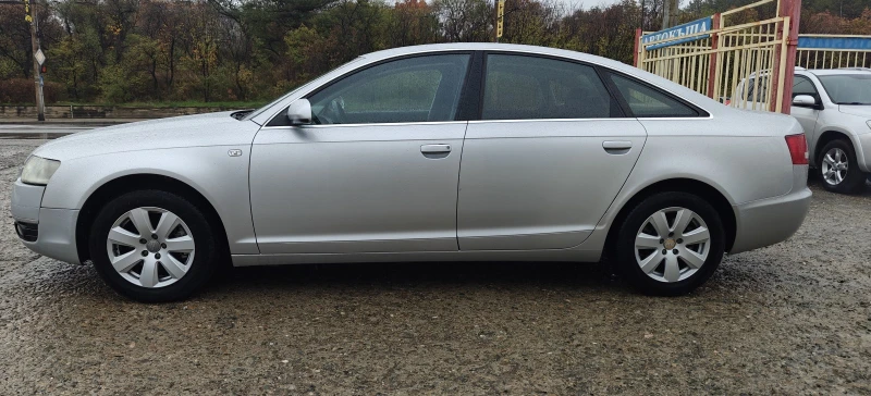 Audi A6 Седан2.0Д-Ръчка, снимка 4 - Автомобили и джипове - 52319224