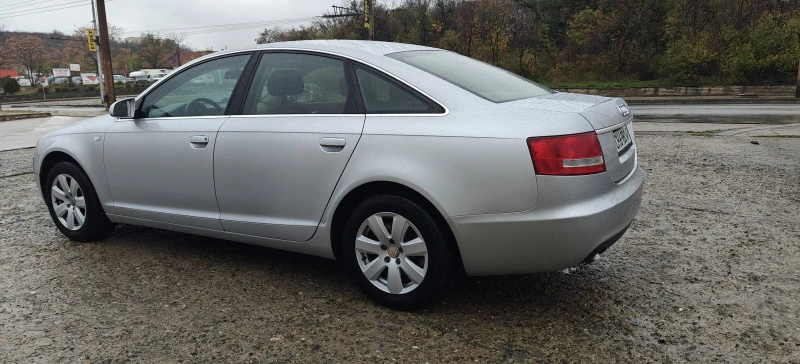 Audi A6 Седан2.0Д-Ръчка, снимка 5 - Автомобили и джипове - 52319224