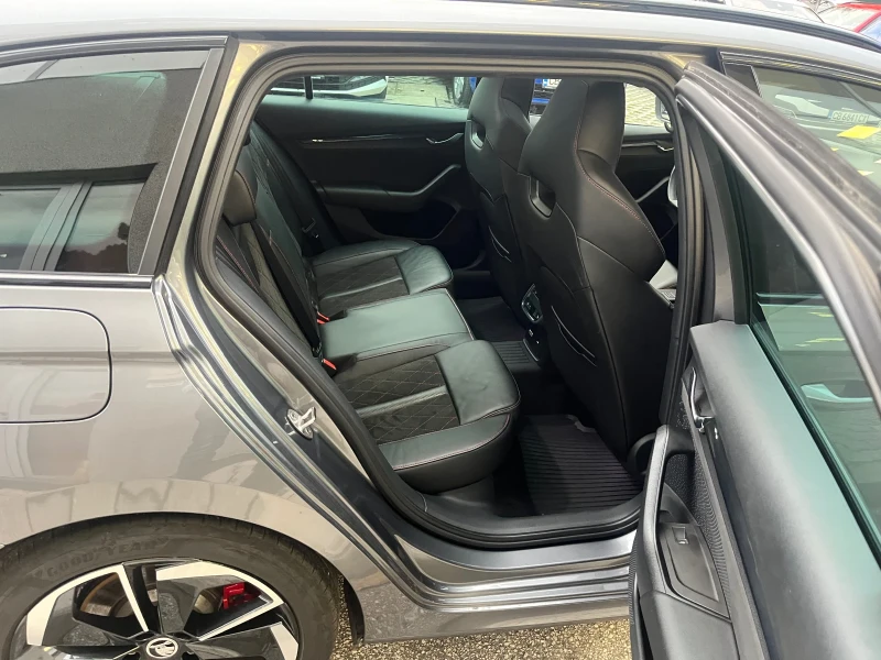 Skoda Octavia 2.0 TSI 7DSG RS, снимка 10 - Автомобили и джипове - 52322203
