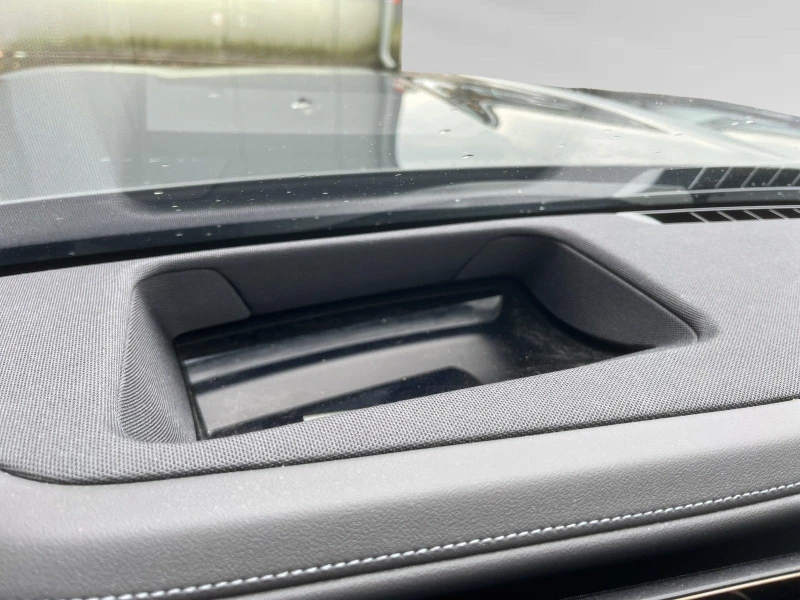 BMW 740 d/xDrive/M-SPORT/ICONIC GLOW/SKY LOUNGE/B&W/HEADUP, снимка 10 - Автомобили и джипове - 52616079