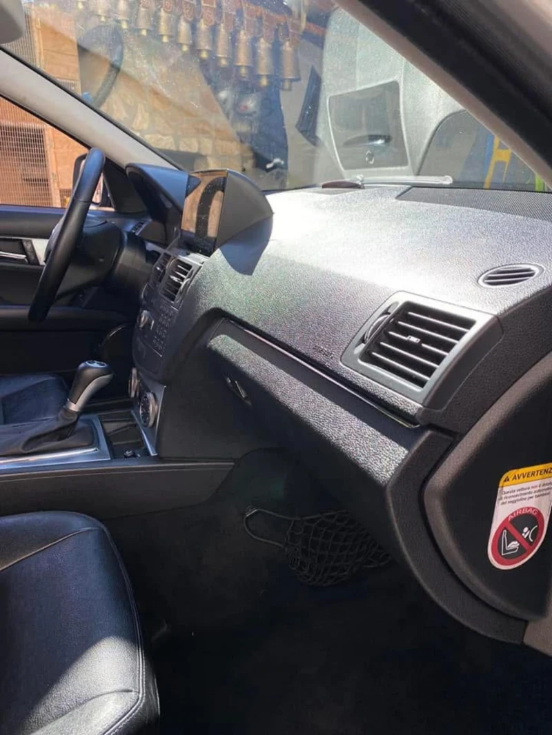 Mercedes-Benz C 220 2.2, снимка 8 - Автомобили и джипове - 52976467