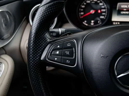 Mercedes-Benz C 400 | AMG| NAV| PANOROOF| B.SPOT| CLEAN CARFAX, снимка 16 - Автомобили и джипове - 53448503