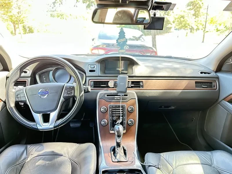 Volvo Xc70 D5 3Rd Generation, снимка 7 - Автомобили и джипове - 56656106