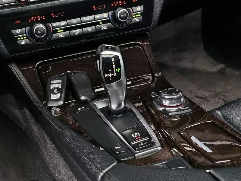 BMW 520, снимка 9 - Автомобили и джипове - 56690257