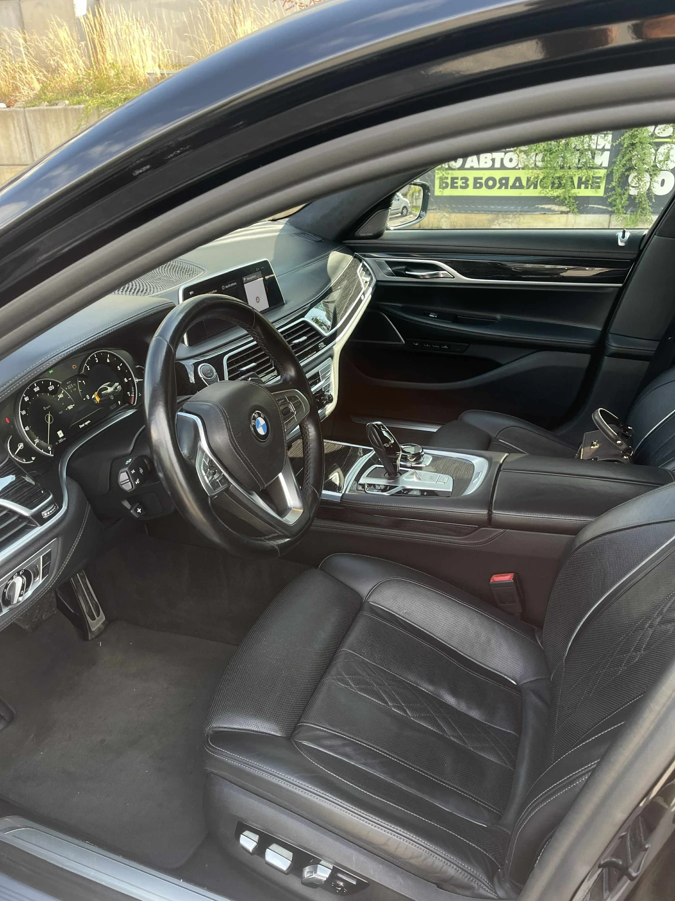 BMW 745  - изображение 8