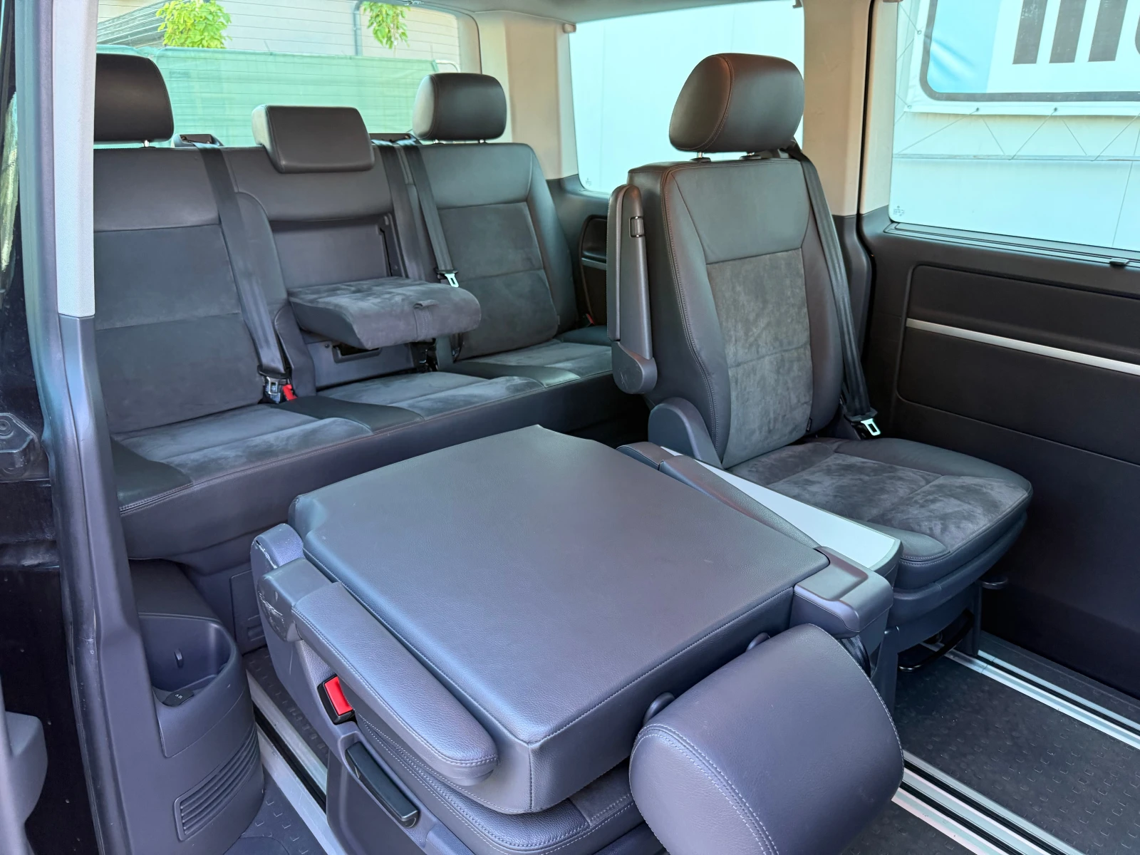 VW Multivan 2.0TDI HIGHLINE* 7МЕСТА* DSG* XENON* LED* ПОДГРЕВ* - изображение 10