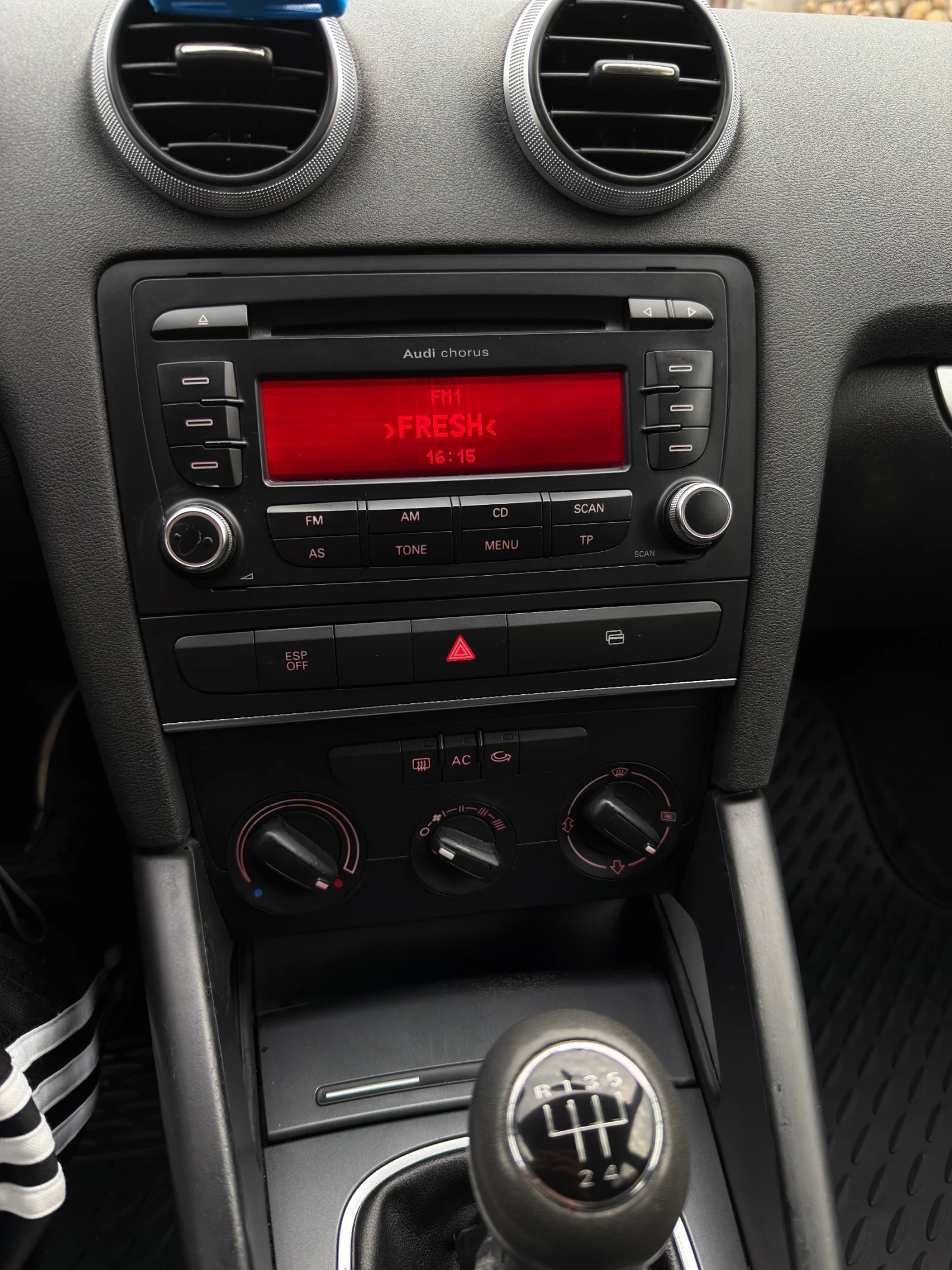 Audi A3 1.6 TDI | Mobile.bg   12