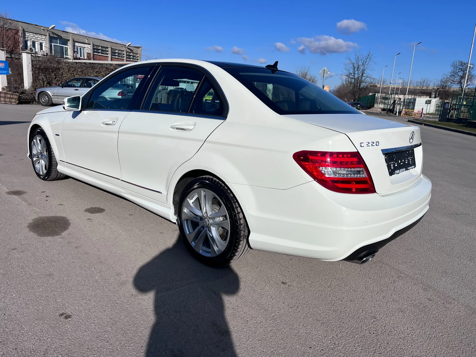 Mercedes-Benz C 220 D FACELIFT AMG ПАНОРАМА АВТОМАТ НАВИ КОЖА ТОП  - изображение 6