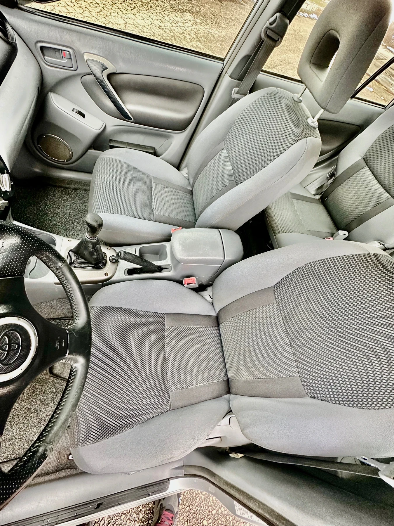 Toyota Rav4 2.0D4D 216 хил км  - изображение 9