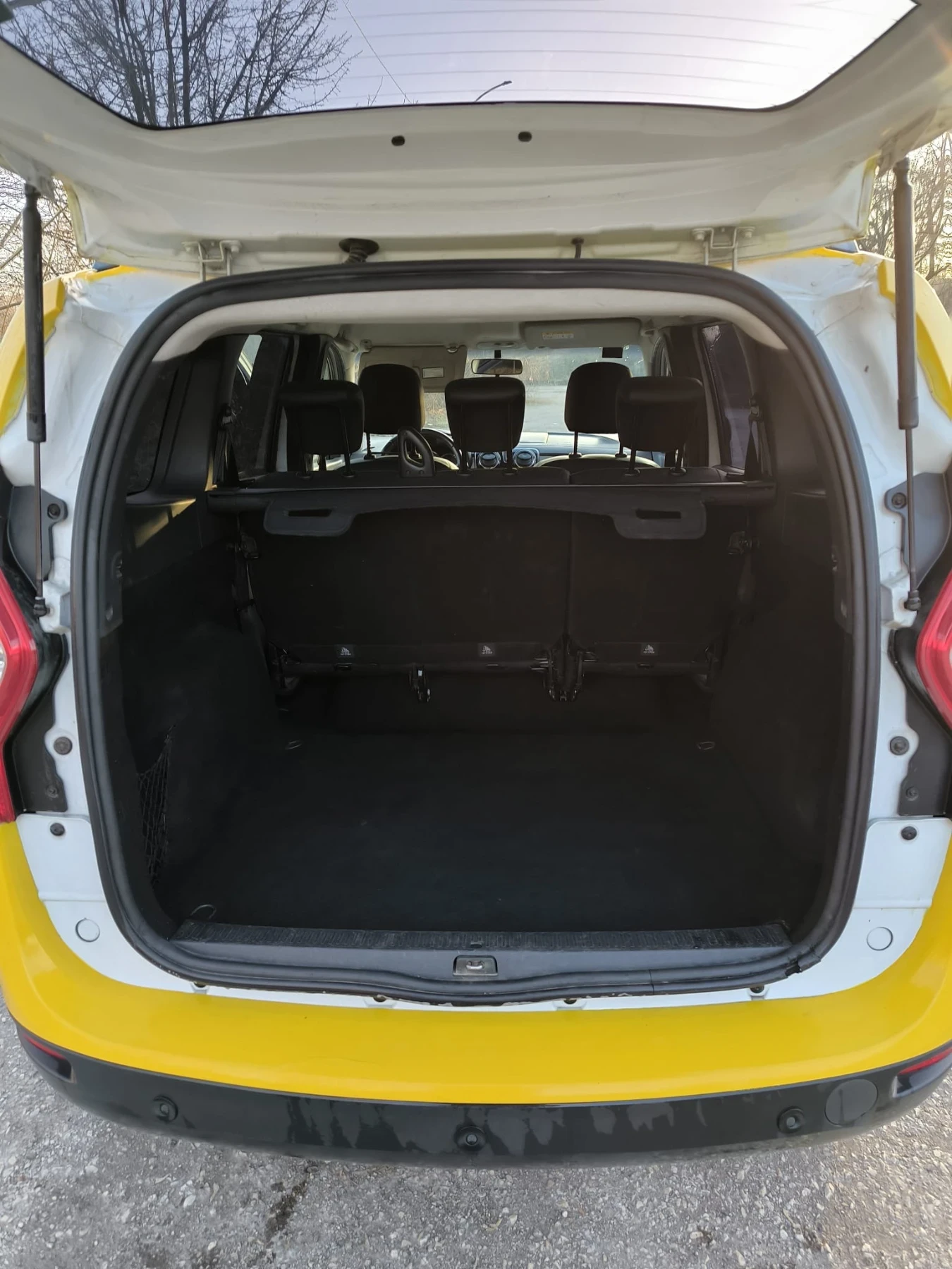 Dacia Lodgy 1.6* Газ* Клима* Кожа, снимка 11 - Автомобили и джипове - 53697636