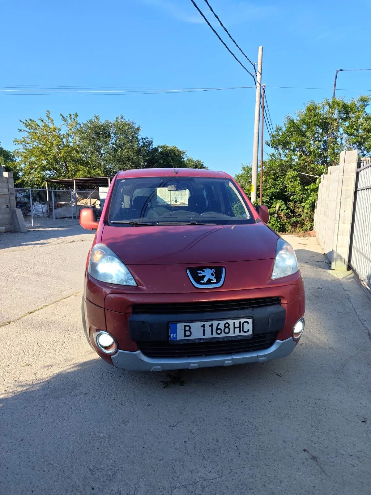 Peugeot Partner 1.6HDI, снимка 17 - Автомобили и джипове - 53953121