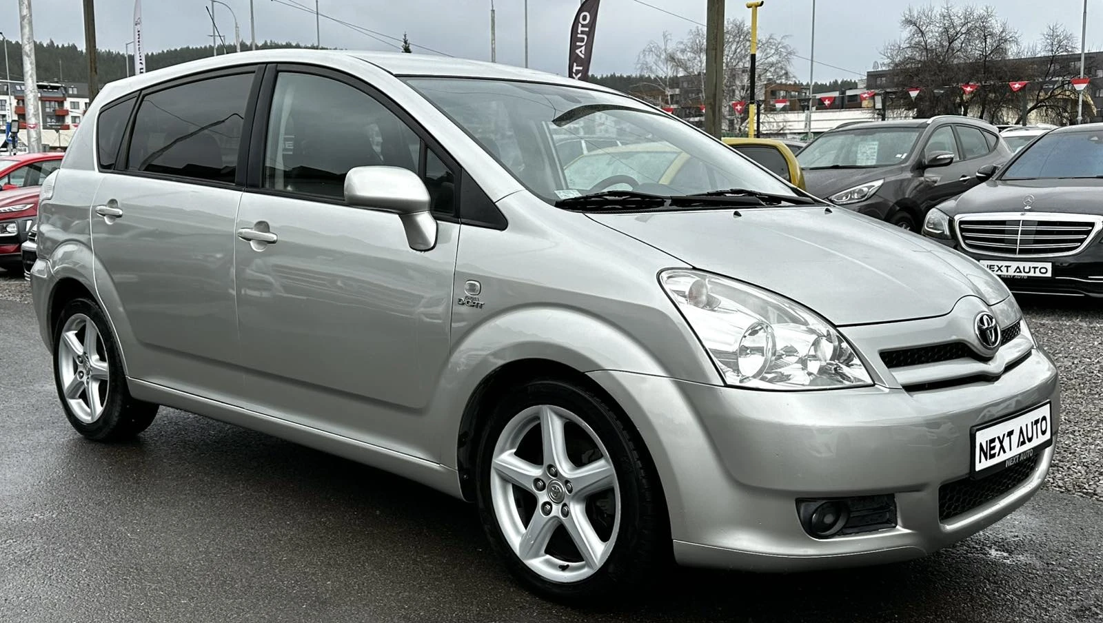 Toyota Corolla verso 2.2D-CAT 177HP 6+ 1, снимка 3 - Автомобили и джипове - 53961134