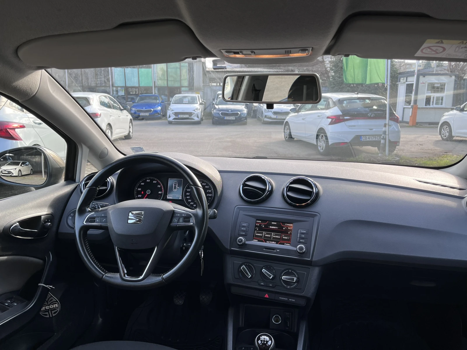 Seat Ibiza TSI 95 HP, снимка 8 - Автомобили и джипове - 54043768