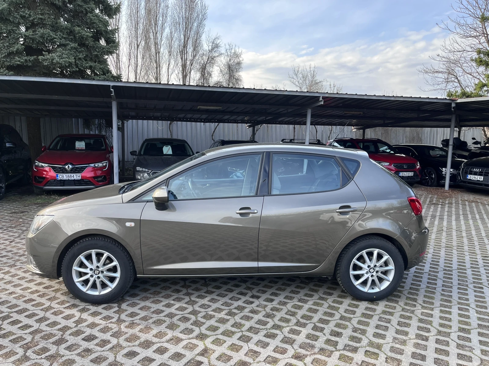 Seat Ibiza TSI 95 HP, снимка 7 - Автомобили и джипове - 54043768