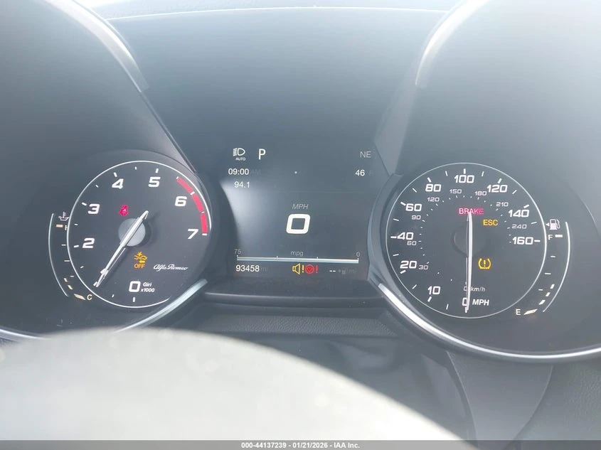 Alfa Romeo Giulia 2l Ti Rwd, снимка 7 - Автомобили и джипове - 54141621