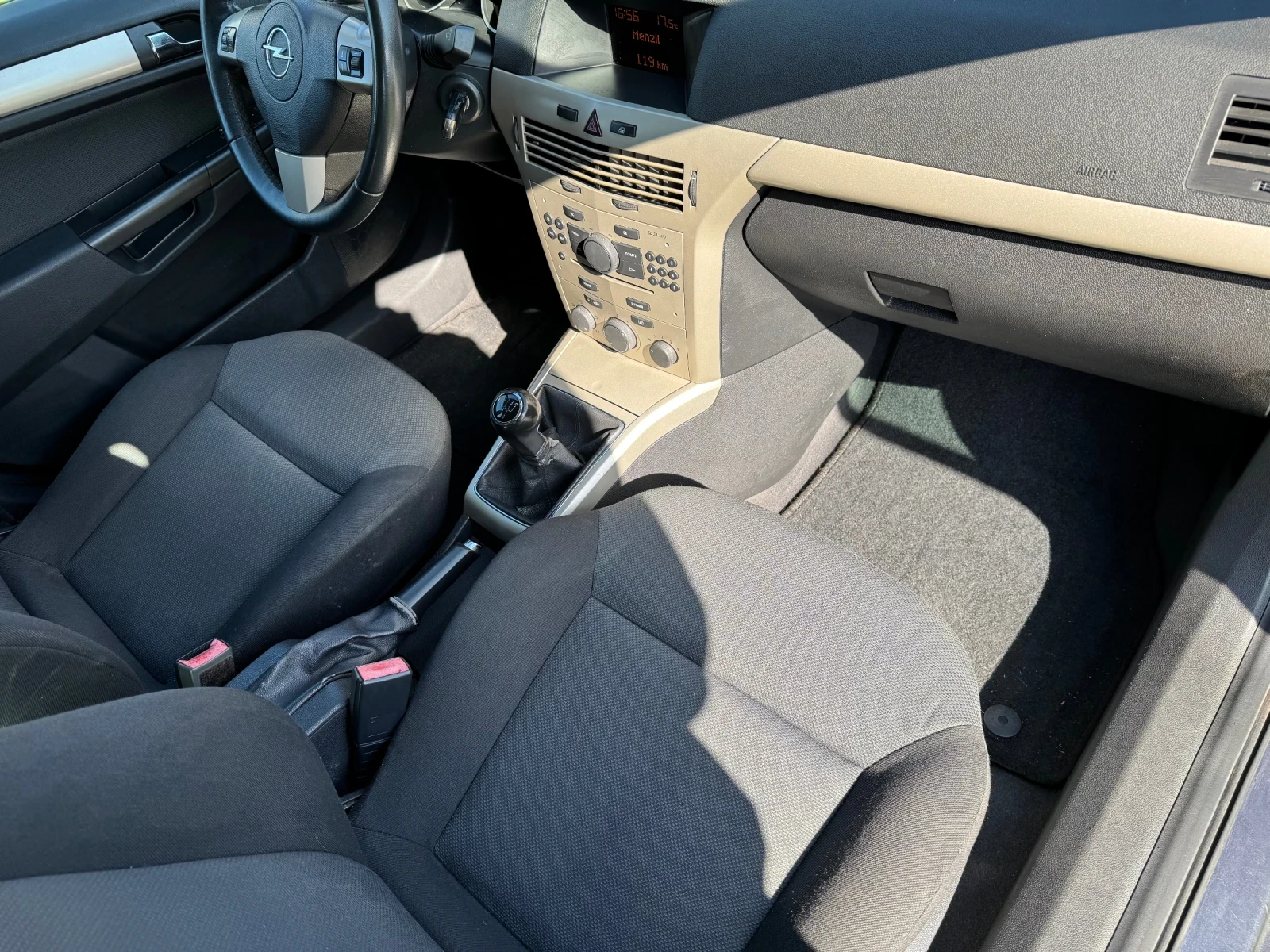 Opel Astra 1.6 16v 105ps, снимка 5 - Автомобили и джипове - 54703706