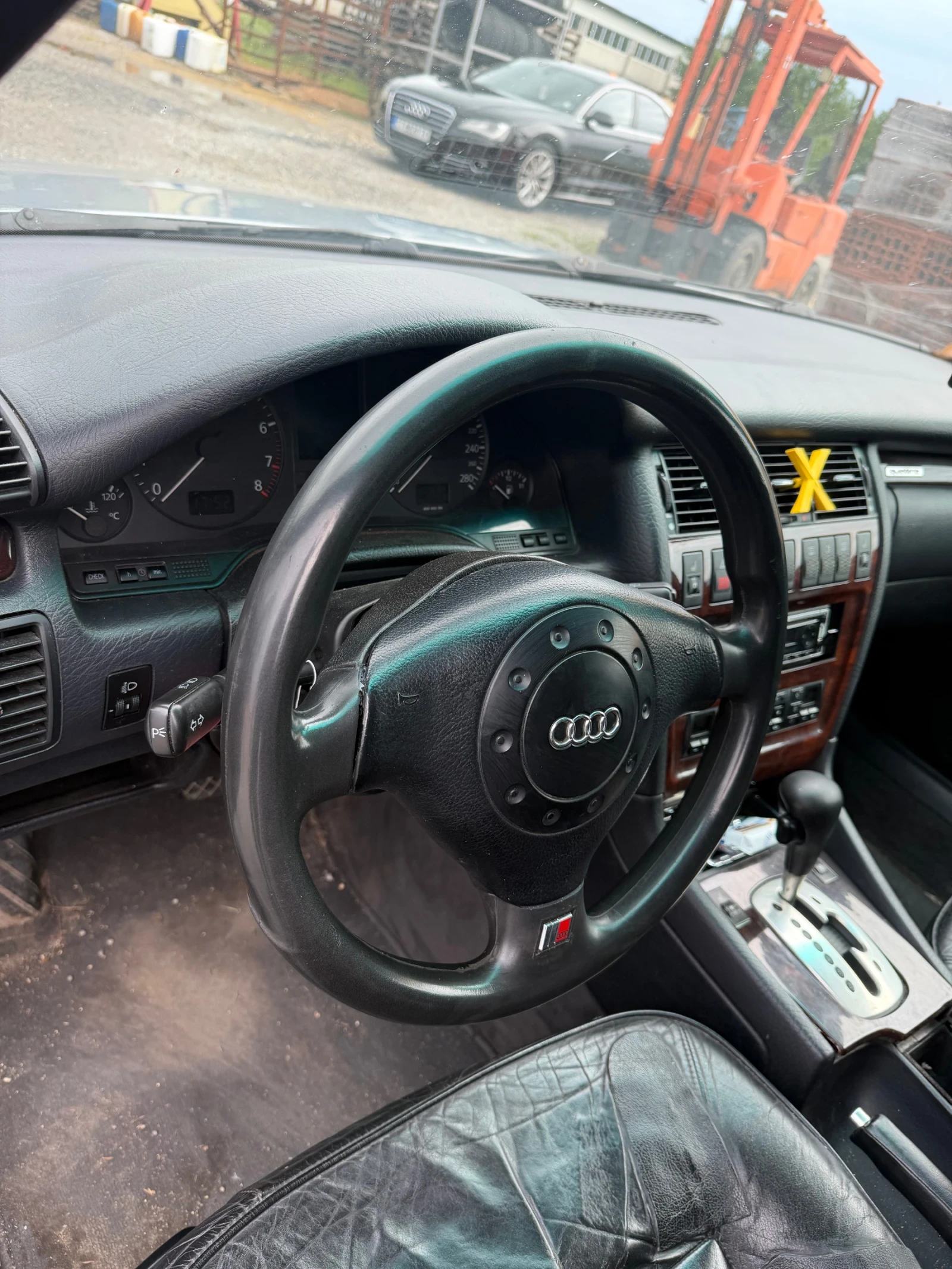 Audi A8 D2;3.7 V8;LPG;KOJA;TOP TOP, снимка 7 - Автомобили и джипове - 54713623
