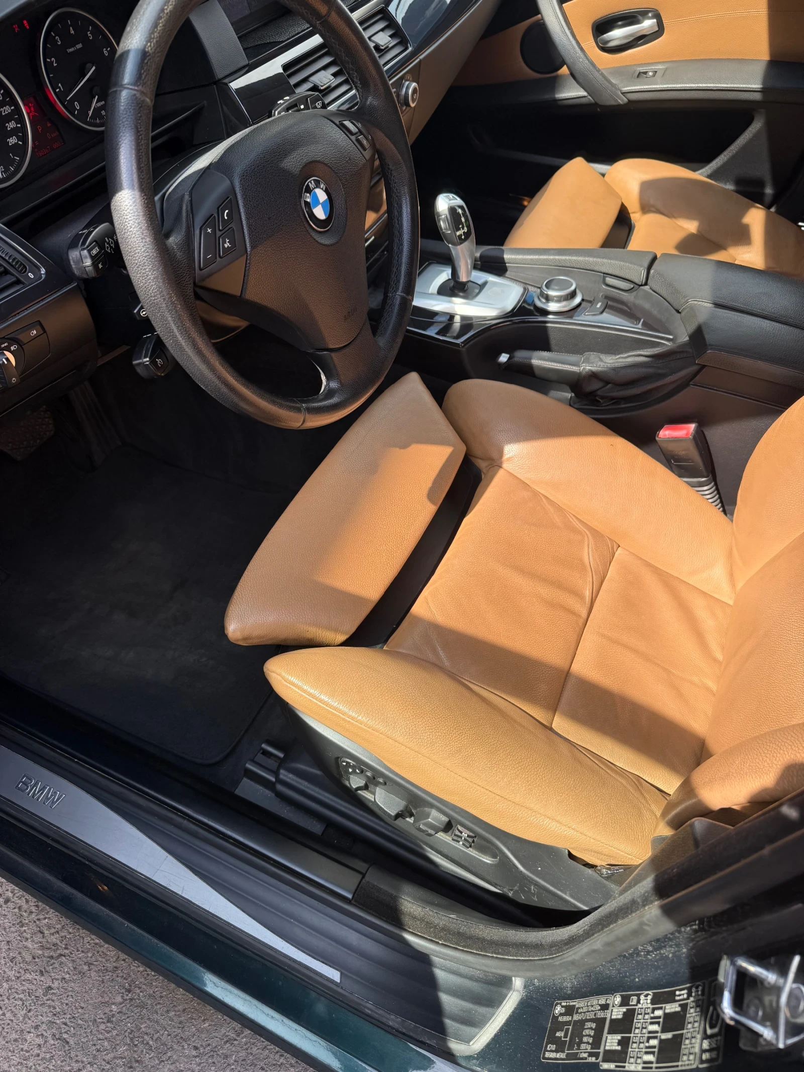 BMW 525 Швейцария/Задно/Фулл/Индивидуал!, снимка 8 - Автомобили и джипове - 54857613